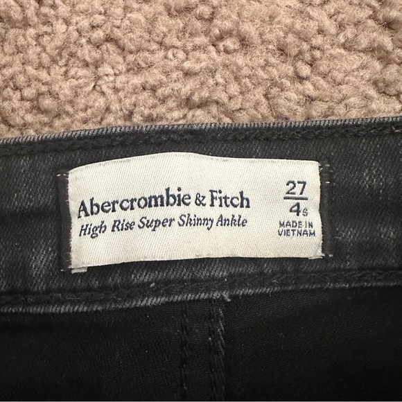 Abercrombie and Fitch Black Distressed High Rise Super Skinny Ankle Jeans Size 4 - Picture 8 of 11